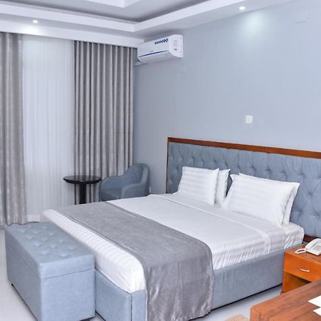 King'S Conference Centre Hotel Bujumbura Kültér fotó